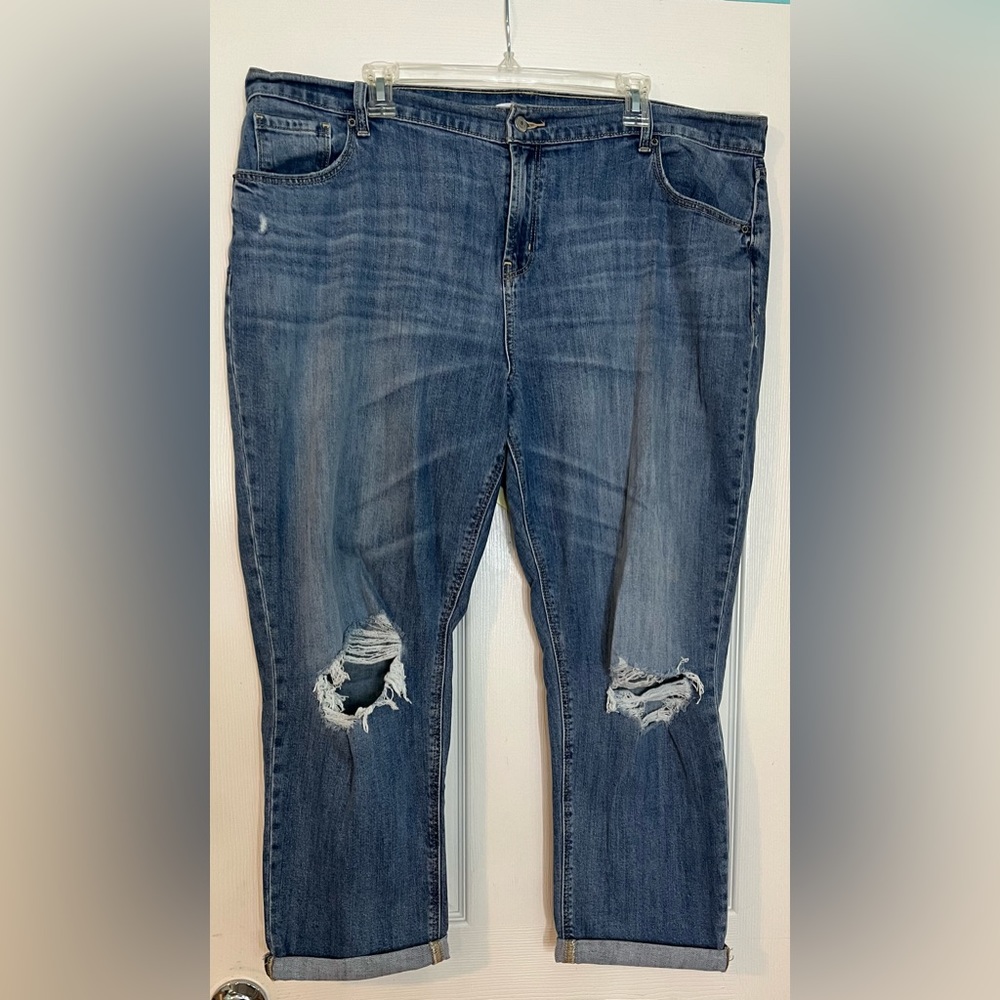 Old Navy Mid-Rise Boyfriend Capris